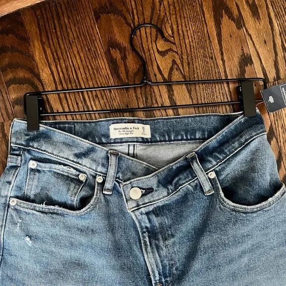 Abercrombie 90s Straight Ultra High Rise new without tags - Picture 2 of 3